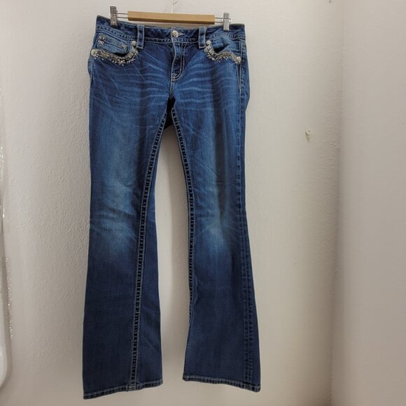 Miss Me Jeans Women's 29 Mid-Rise Boot Lots of Hem Wear see pics - Picture 1 of 14